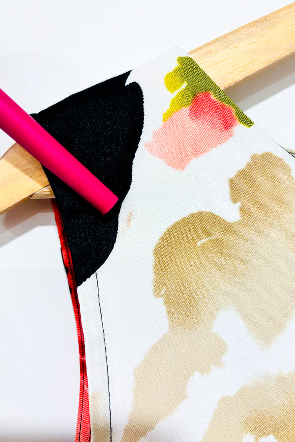 Robe beige fleurie (l) -- La Penderie du Paradis ?