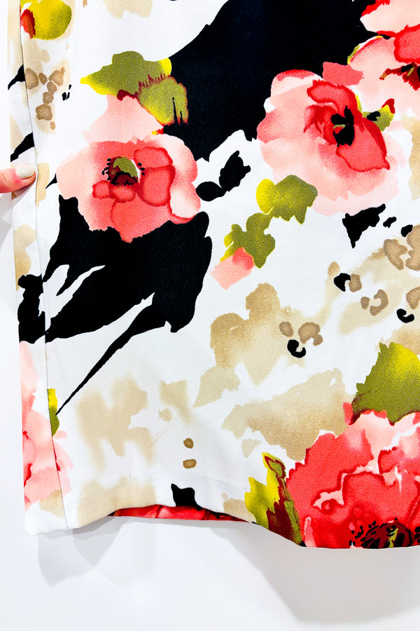 Robe beige fleurie (l) -- La Penderie du Paradis ?