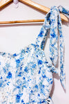 Robe midi bleue fleurie à volants Claire (s)-En Saison-La Penderie du Paradis 🕊