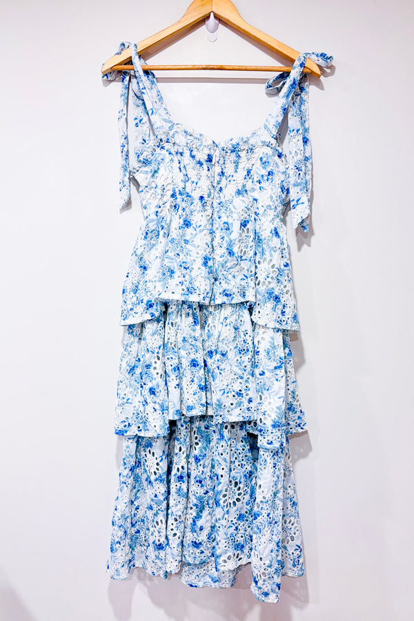Robe midi bleue fleurie à volants Claire (s)-En Saison-La Penderie du Paradis 🕊
