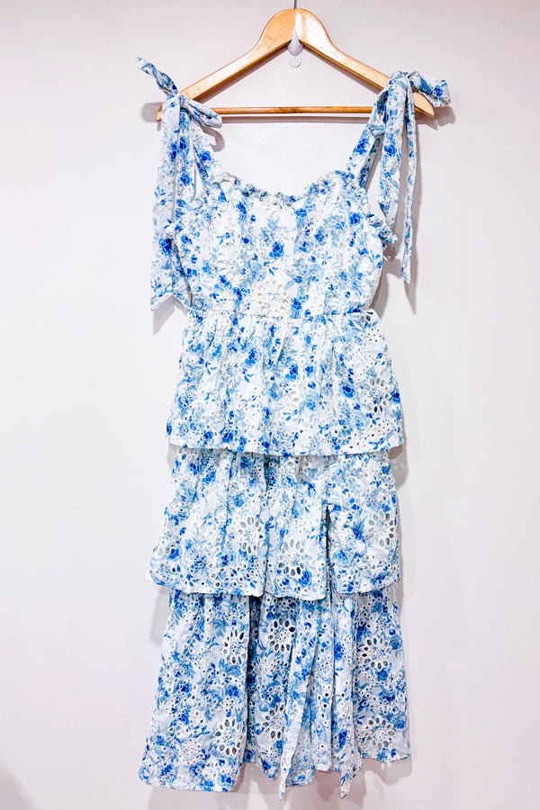 Robe midi bleue fleurie à volants Claire (s)-En Saison-La Penderie du Paradis 🕊