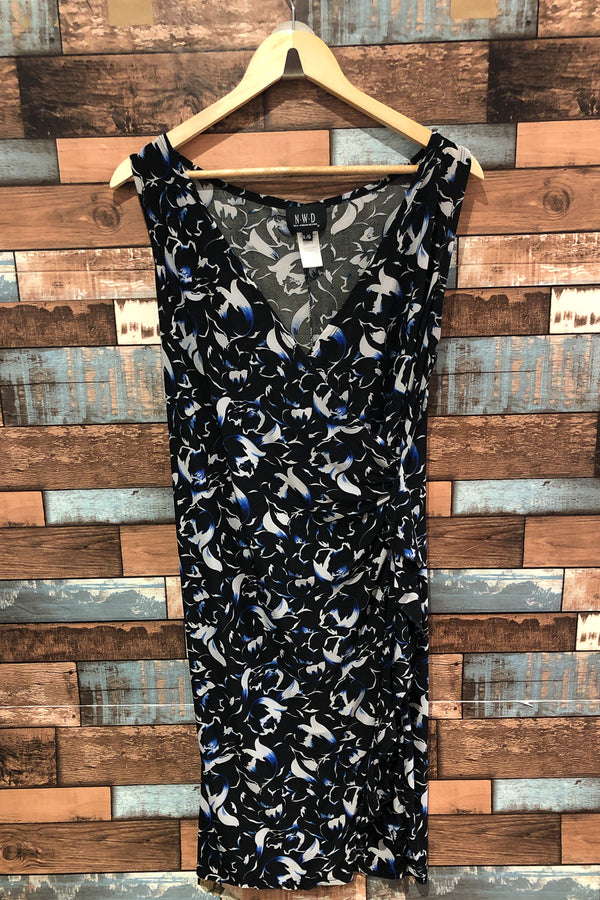 Robe noire fleurie (l) seconde main New Women Design 