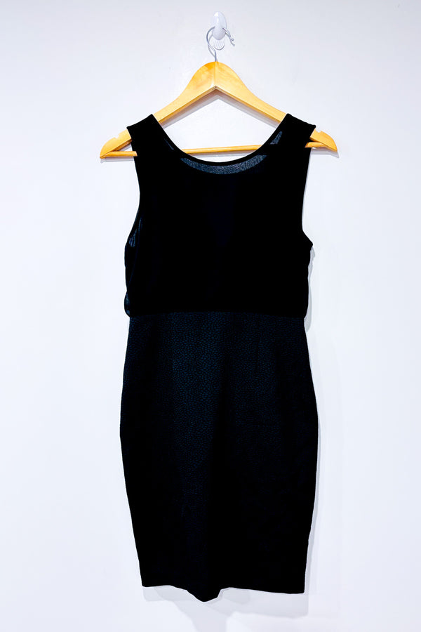 Robe noire sans manche texturée seconde main - Autres- La Penderie du Paradis