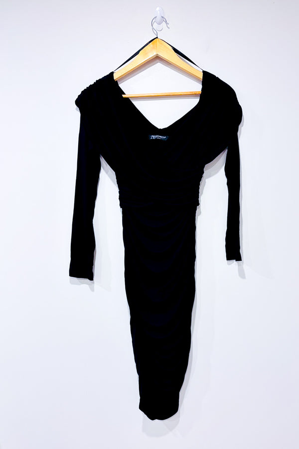 Robe noire ajustée froncée* seconde main - Rinascimento- La Penderie du Paradis