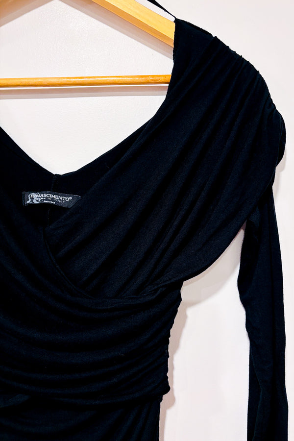 Robe noire ajustée froncée* seconde main - Rinascimento- La Penderie du Paradis