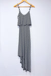 Robe maxi asymétrique noire et blanche rayée seconde main - Mossimo- La Penderie du Paradis