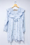 Robe bleu pâle avec fleurs brodées* seconde main - Zara- La Penderie du Paradis