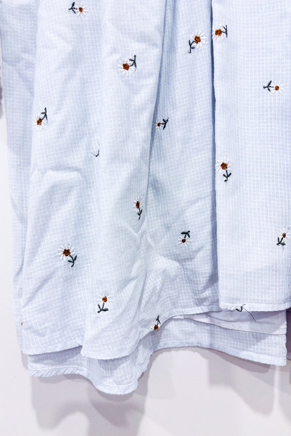 Robe bleu pâle avec fleurs brodées* seconde main - Zara- La Penderie du Paradis