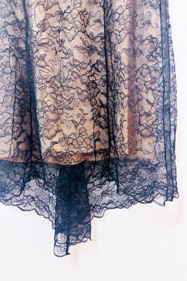 Robe noire en dentelle florale* seconde main - BCBG Maxazria- La Penderie du Paradis