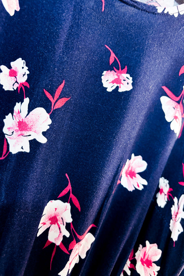 Robe marine fleurie seconde main - Tag- La Penderie du Paradis