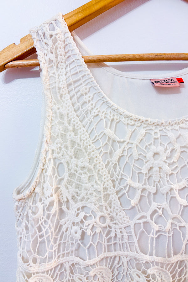 Robe ajustée noire et ivoire en dentelle fleurie seconde main - Only- La Penderie du Paradis