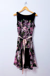 Robe midi noire et rose fleurie en dentelle* seconde main - Laura- La Penderie du Paradis