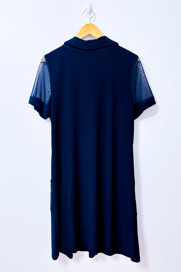 Robe marine à col drapé et manches transparentes* seconde main - Cazza Petite- La Penderie du Paradis