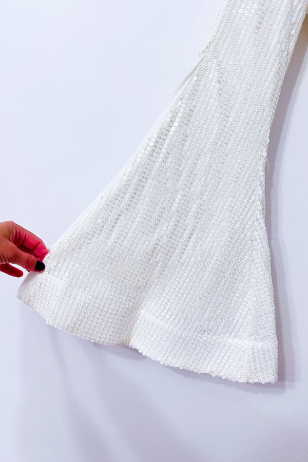 Robe courte blanche à paillettes et manches évasées seconde main - Michael Costello- La Penderie du Paradis