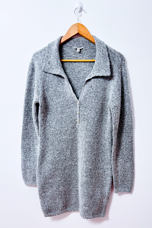 Robe grise en tricot à col polo Guess