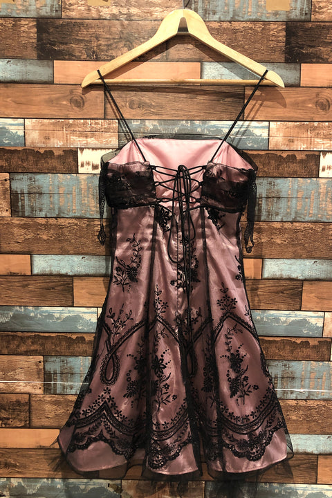 Robe rose avec tulle noire (s) seconde main Les Ailes De La Mode   