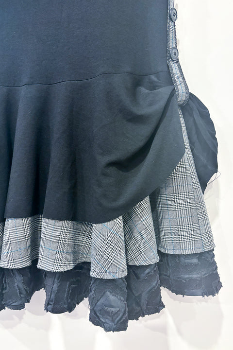 Robe noire avec volants gris à carreaux (s) seconde main Dinh Bà   
