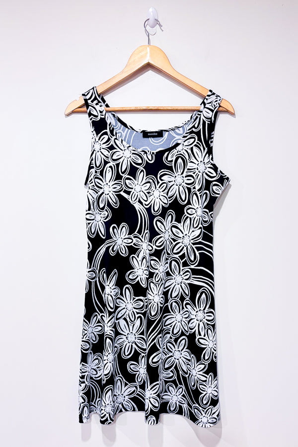 Robe marine fleurie (m)-mandee-La Penderie du Paradis 🕊