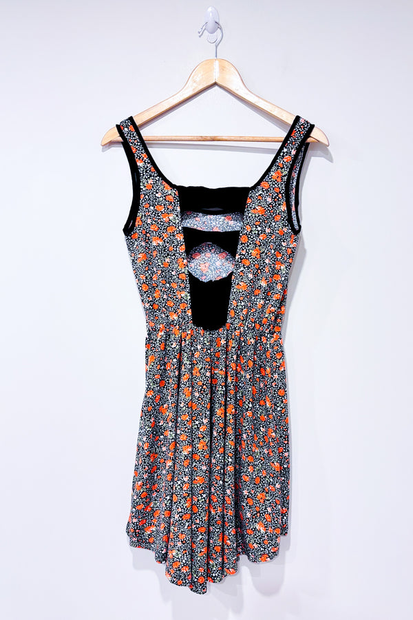 Robe noire et orange fleurie (xs)-Grob-La Penderie du Paradis 🕊