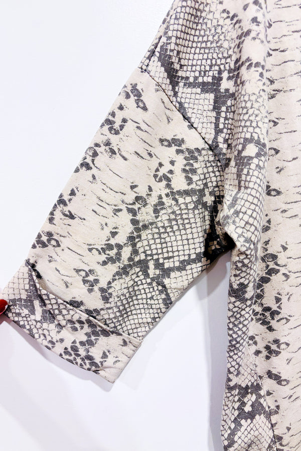 Robe beige et grise motif serpent (l) seconde main - Wi & Co- La Penderie du Paradis