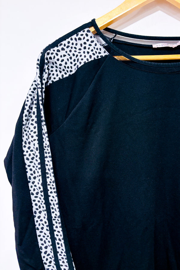 Robe noire ajustée avec motif cheetah aux manches* seconde main - EsQualo- La Penderie du Paradis