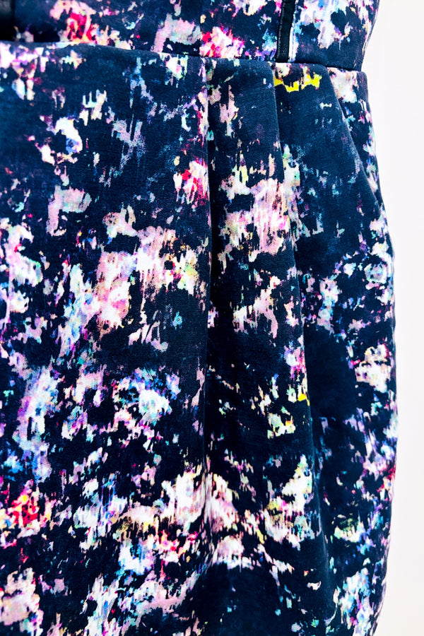 Robe noire et multicolore détails faux cuir seconde main - Club Monaco- La Penderie du Paradis