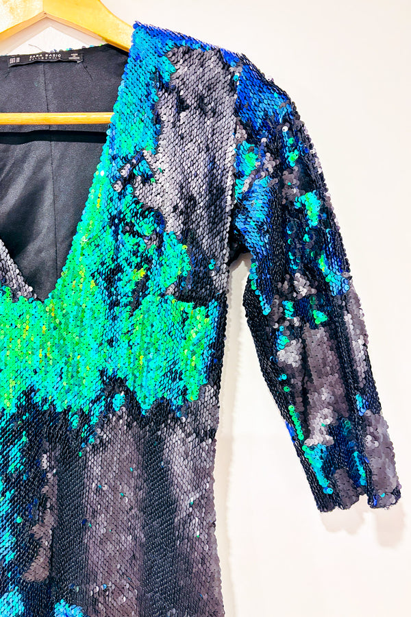 Robe noire/verte à paillettes avec épaulettes * seconde main - Zara- La Penderie du Paradis