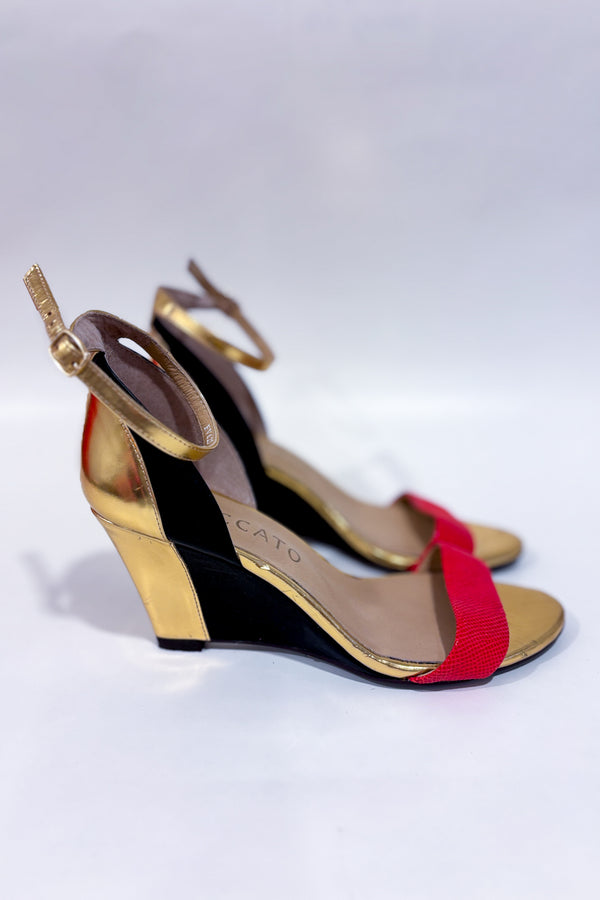 Sandales rouges et or (6.5)-Staccato-La Penderie du Paradis 🕊