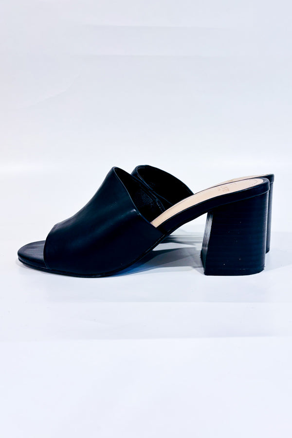 Sandales mules noires à talon bloc* seconde main - Yellow- La Penderie du Paradis