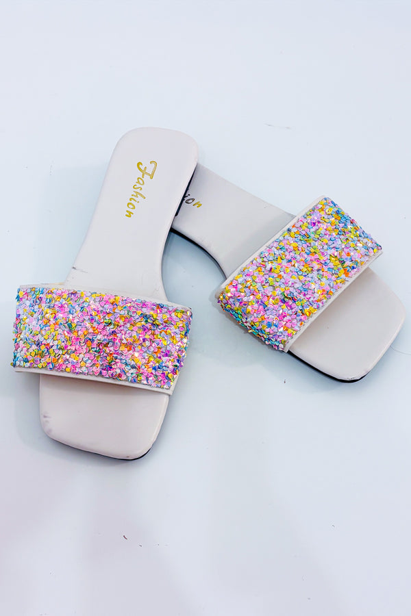 Sandales plates blanches avec paillettes multicolores seconde main - Fashion- La Penderie du Paradis