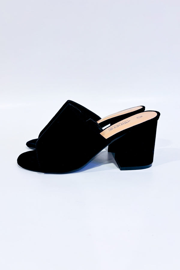 Sandales slip-on noires (7)-Ardene-La Penderie du Paradis 🕊
