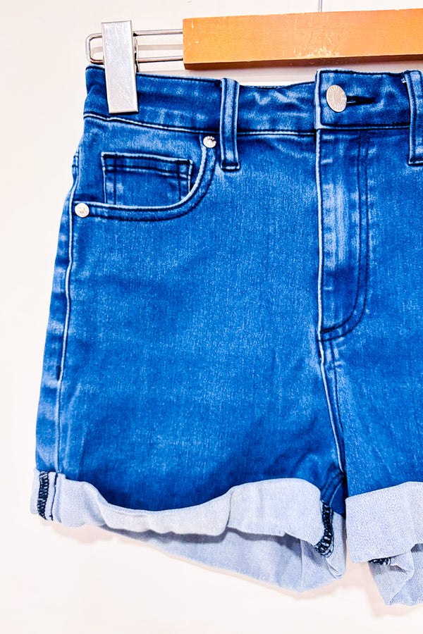 Short bleu en jeans stretch à taille mi-basse (s)-Guess-La Penderie du Paradis 🕊