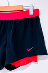 Short de sport noir et corail (m)-Nike-La Penderie du Paradis 🕊