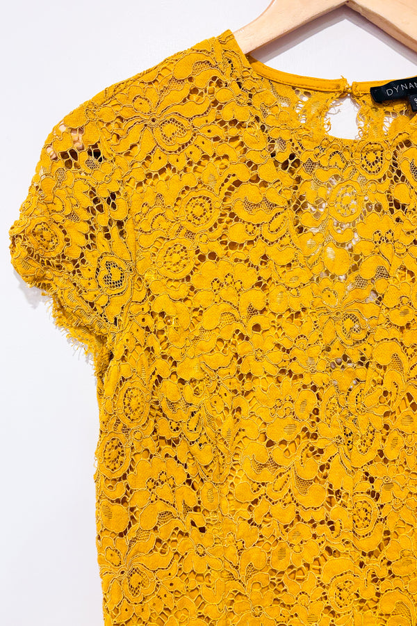 Romper safran avec dentelle fleurie et dos ouvert (l)-Dynamite-La Penderie du Paradis 🕊