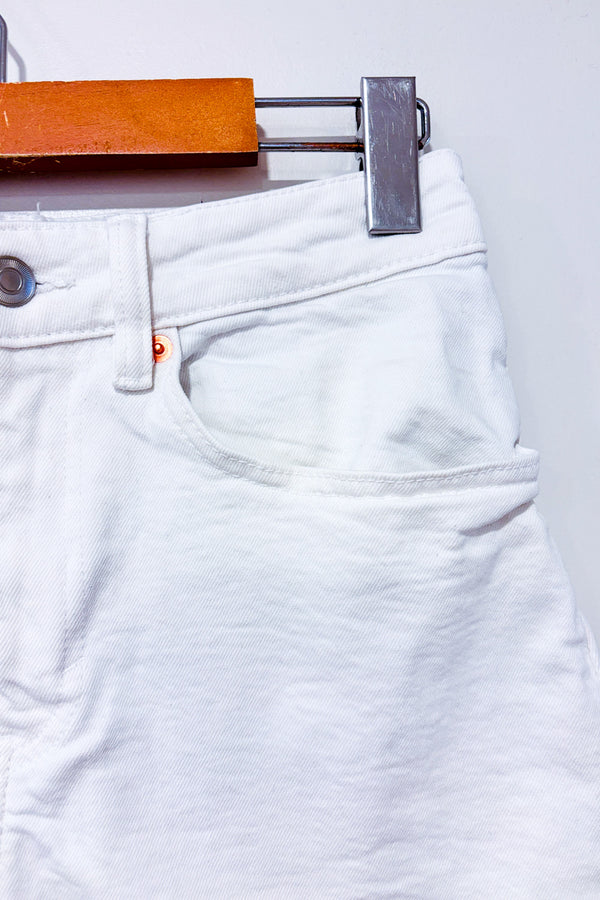Short blanc en jeans à taille haute seconde main - H&M- La Penderie du Paradis