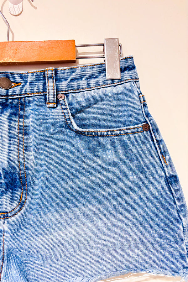 Mini short en jeans* seconde main - Billabong- La Penderie du Paradis