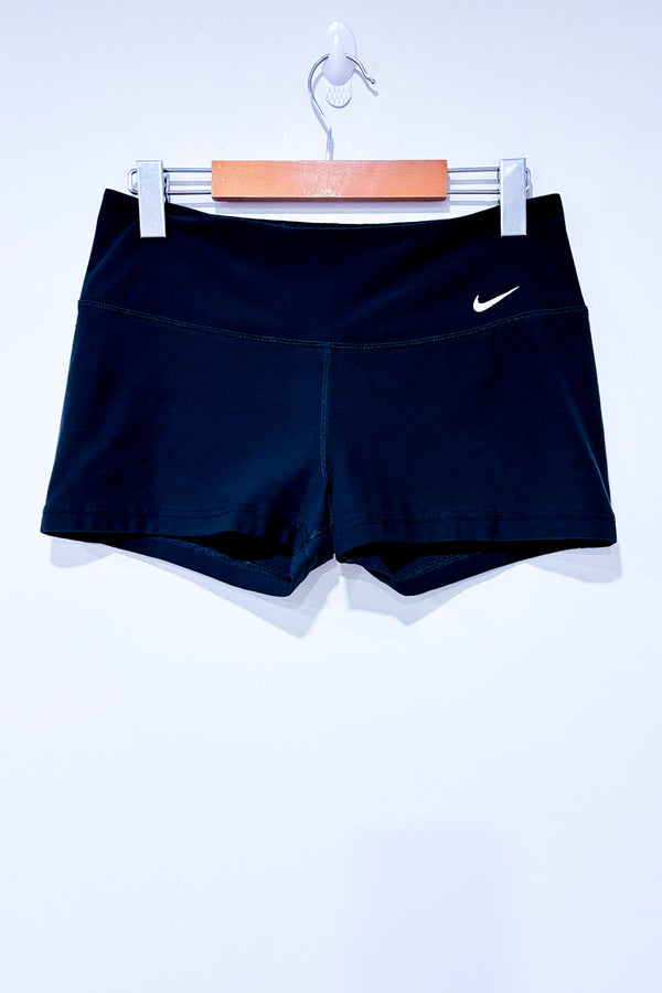 Short sport noir * seconde main - Nike- La Penderie du Paradis