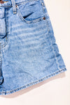 Mini short en jeans bleu à taille haute* seconde main - Levi's- La Penderie du Paradis