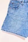 Mini short en jeans bleu à taille haute* seconde main - Levi's- La Penderie du Paradis