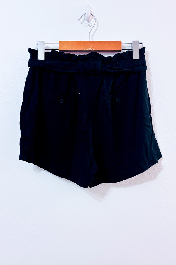 Short taille haute noir à ceinture seconde main - Dynamite- La Penderie du Paradis