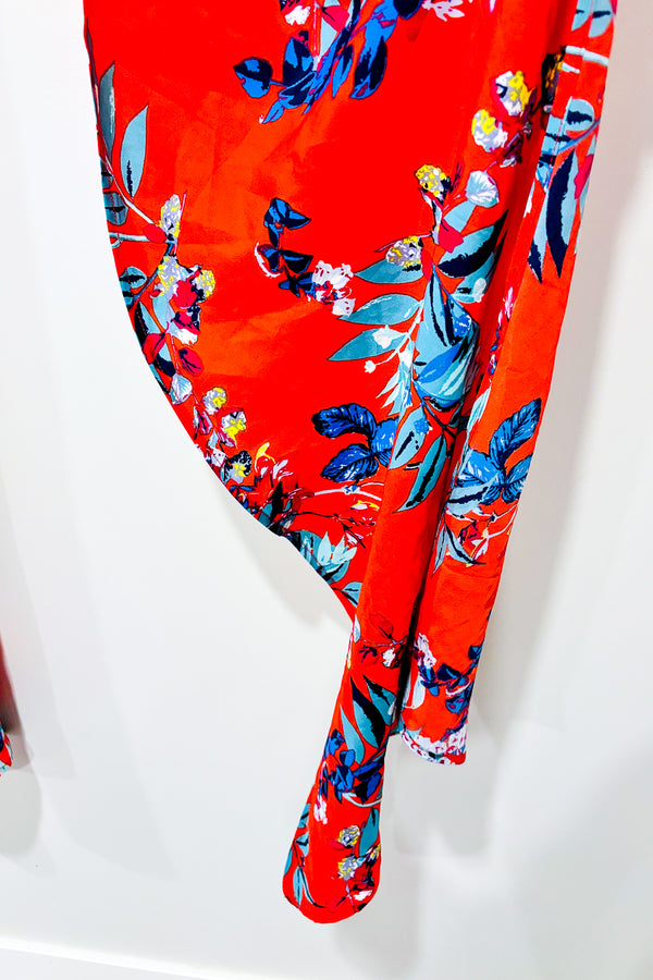 Haut rouge fleuri avec longs panneaux (l/xl) -- La Penderie du Paradis ?