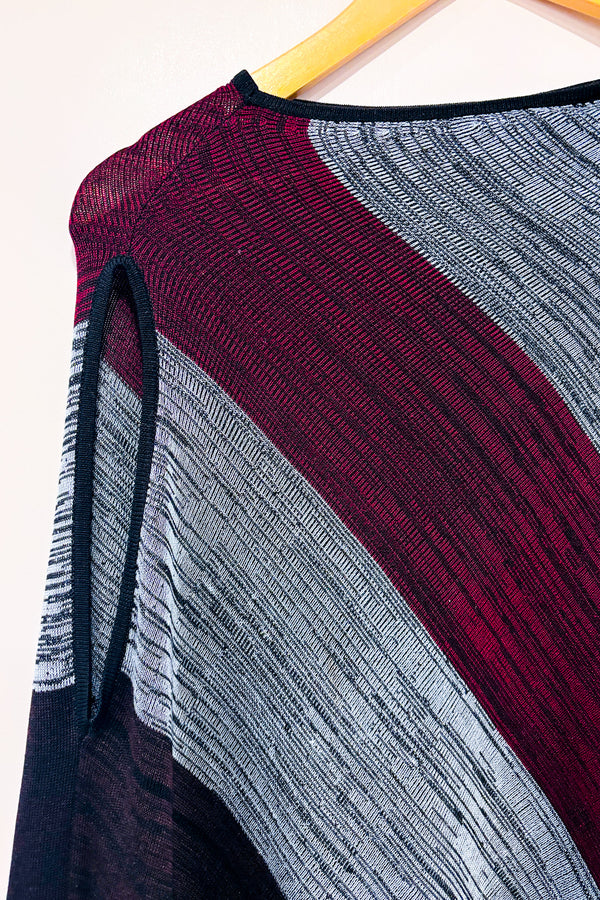 Haut asymétrique rouge noir et mauve (s) seconde main - Choyers- La Penderie du Paradis