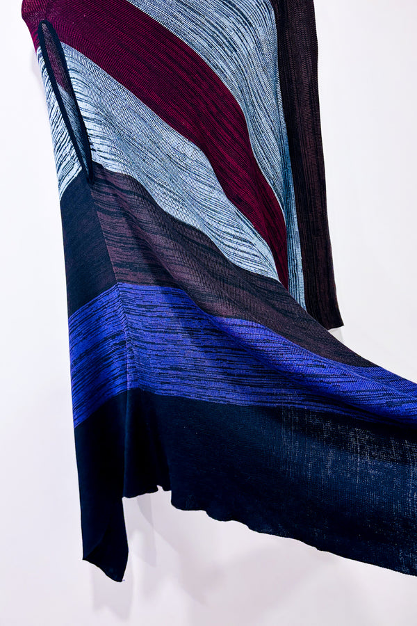 Haut asymétrique rouge noir et mauve (s) seconde main - Choyers- La Penderie du Paradis