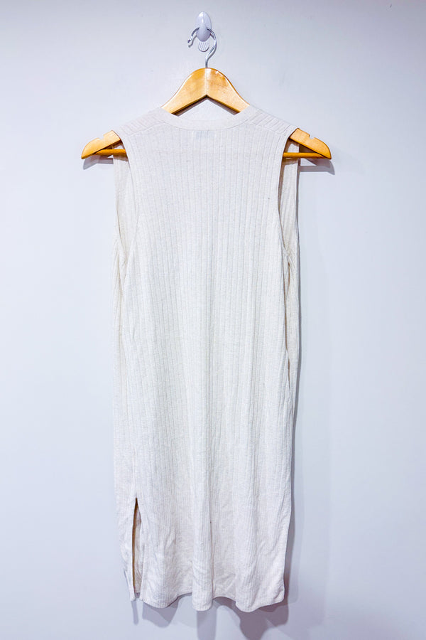 Cardigan sans manche ouvert beige côtelé seconde main - Reitmans- La Penderie du Paradis