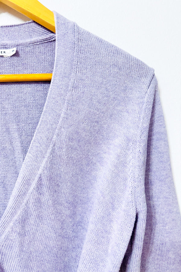 Cardigan lilas en coton avec ceinture seconde main - Tommy Hilfiger- La Penderie du Paradis