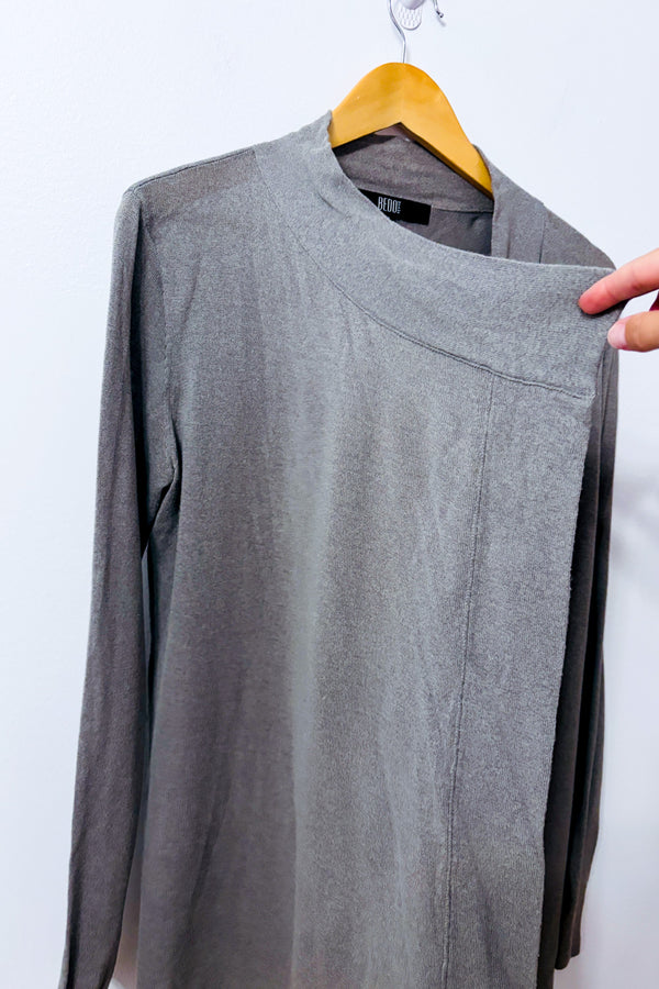 Cardigan gris ouvert à pans drapés seconde main - Bedo- La Penderie du Paradis