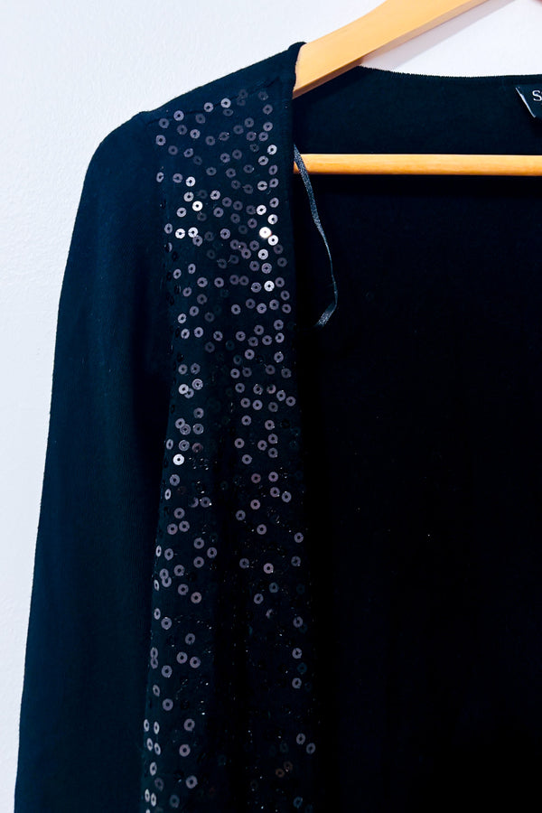 Cardigan noir ouvert à bordures de paillettes* seconde main - Soaked In Luxury- La Penderie du Paradis
