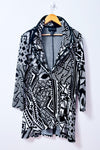 Veste longue noir et blanche à motifs graphiques* seconde main - Frank Lyman Montréal- La Penderie du Paradis