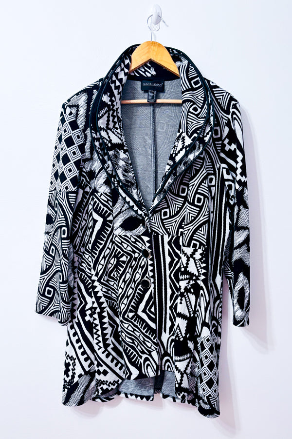 Veste longue noir et blanche à motifs graphiques* seconde main - Frank Lyman Montréal- La Penderie du Paradis