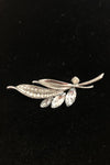 Broche argent feuilles et diamants seconde main Autres 